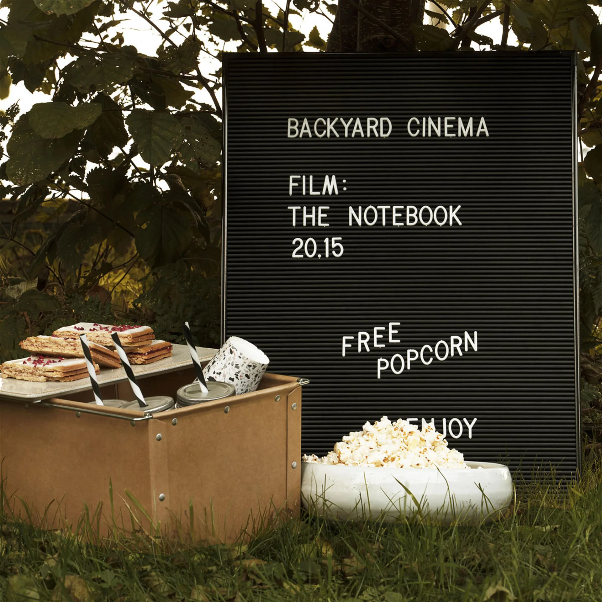 Ivory serving bowl, 19 cm House Doctor