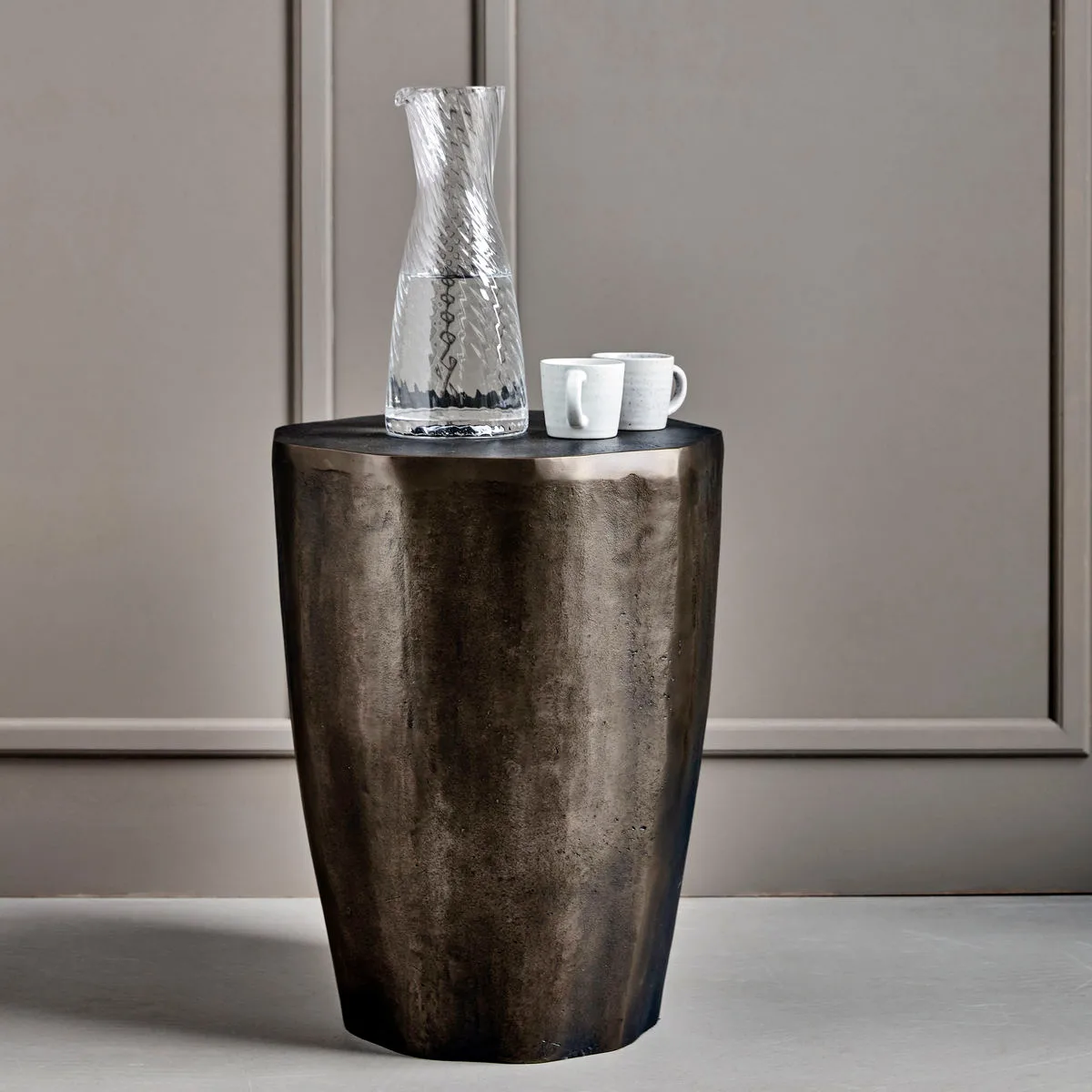 Meta side table Ø33 cm, Antique brass House Doctor