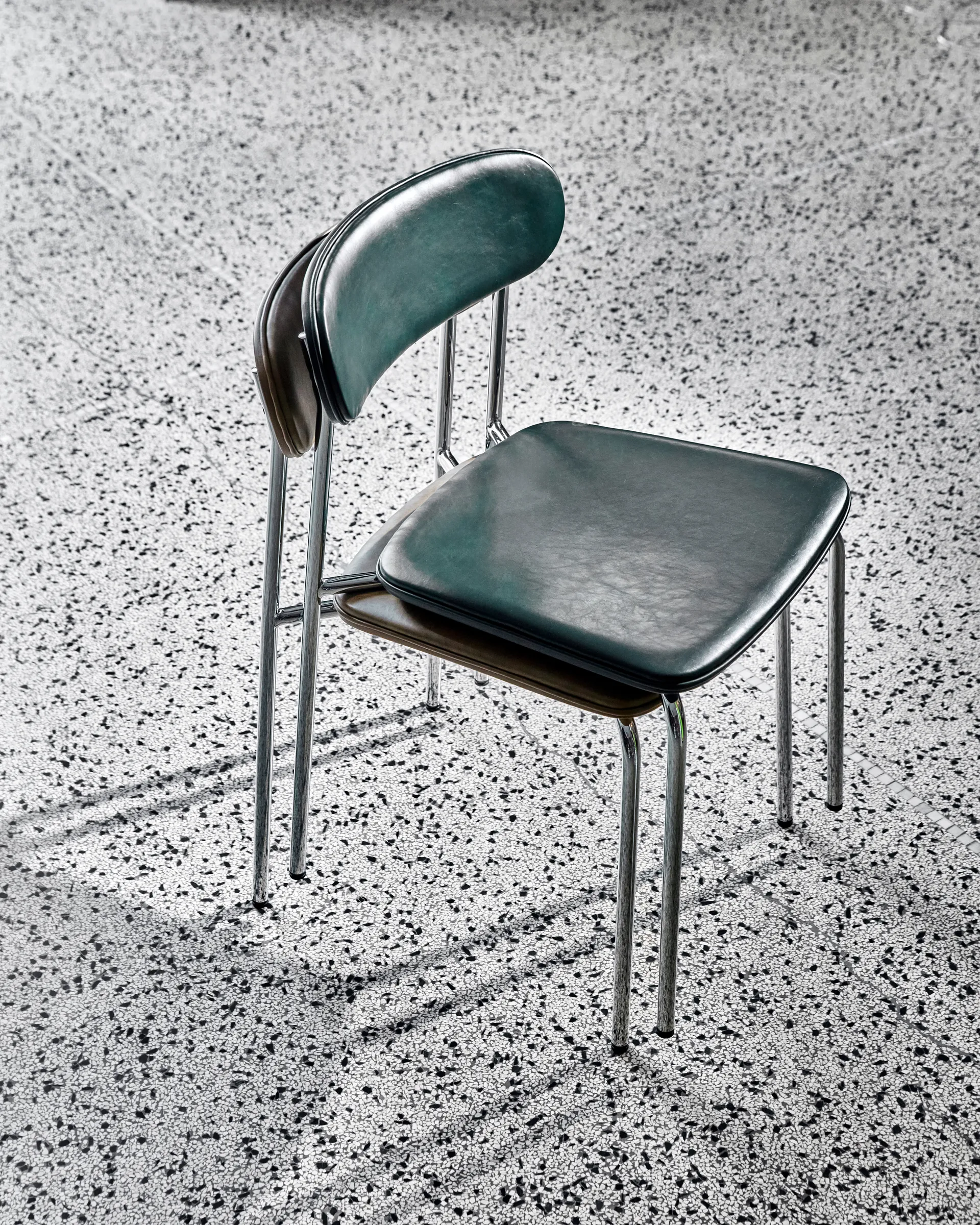 Pova chair, Crome-dark green House Doctor
