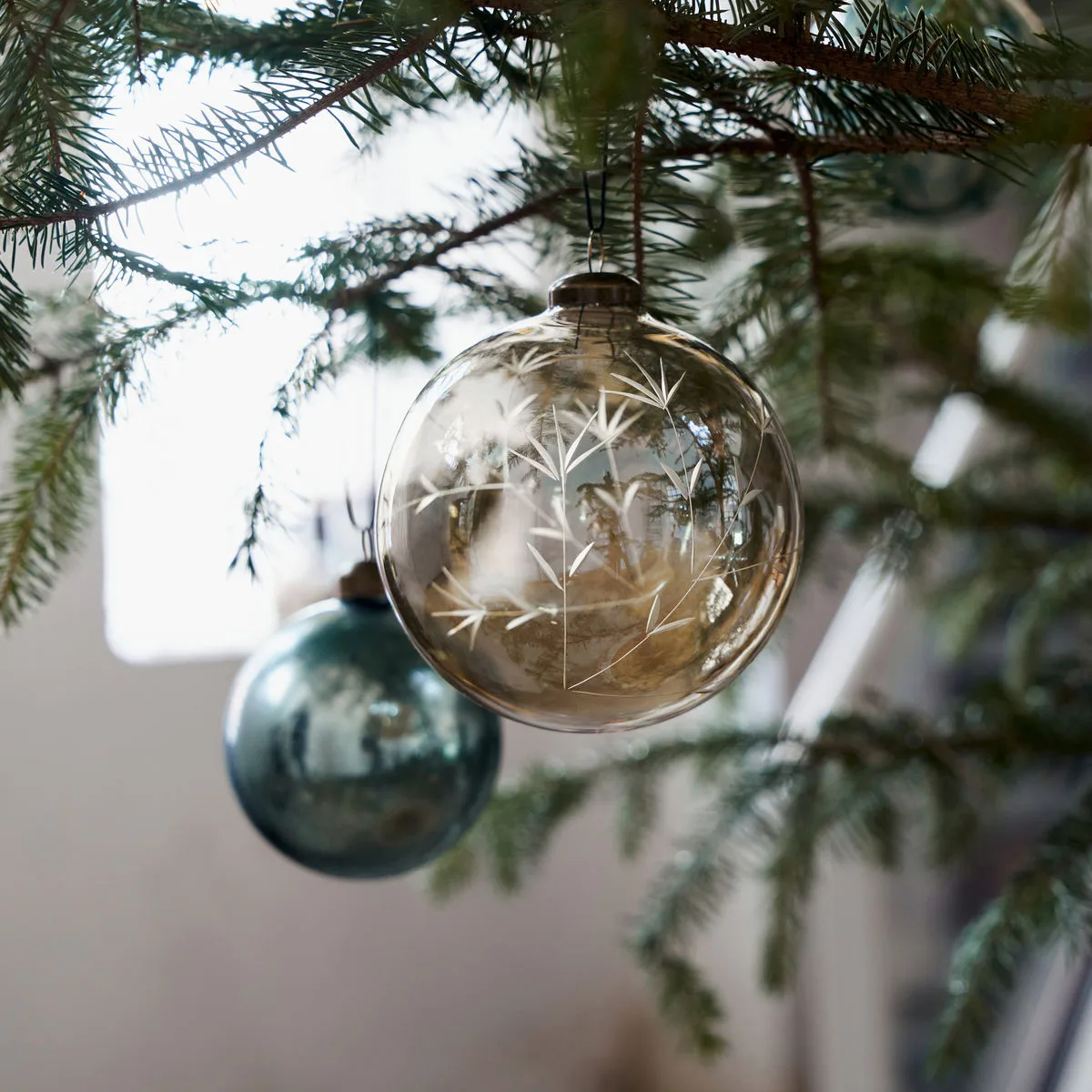 Rayn Christmas bauble Ø10 cm, Brown House Doctor