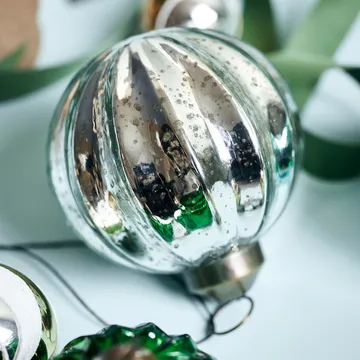 Shim Christmas tree bauble Ø10 cm - Silver - House Doctor