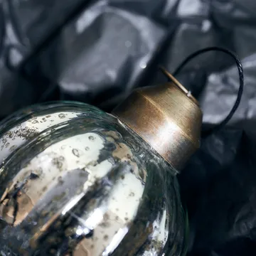 Shim Christmas tree bauble Ø8 cm - Silver - House Doctor