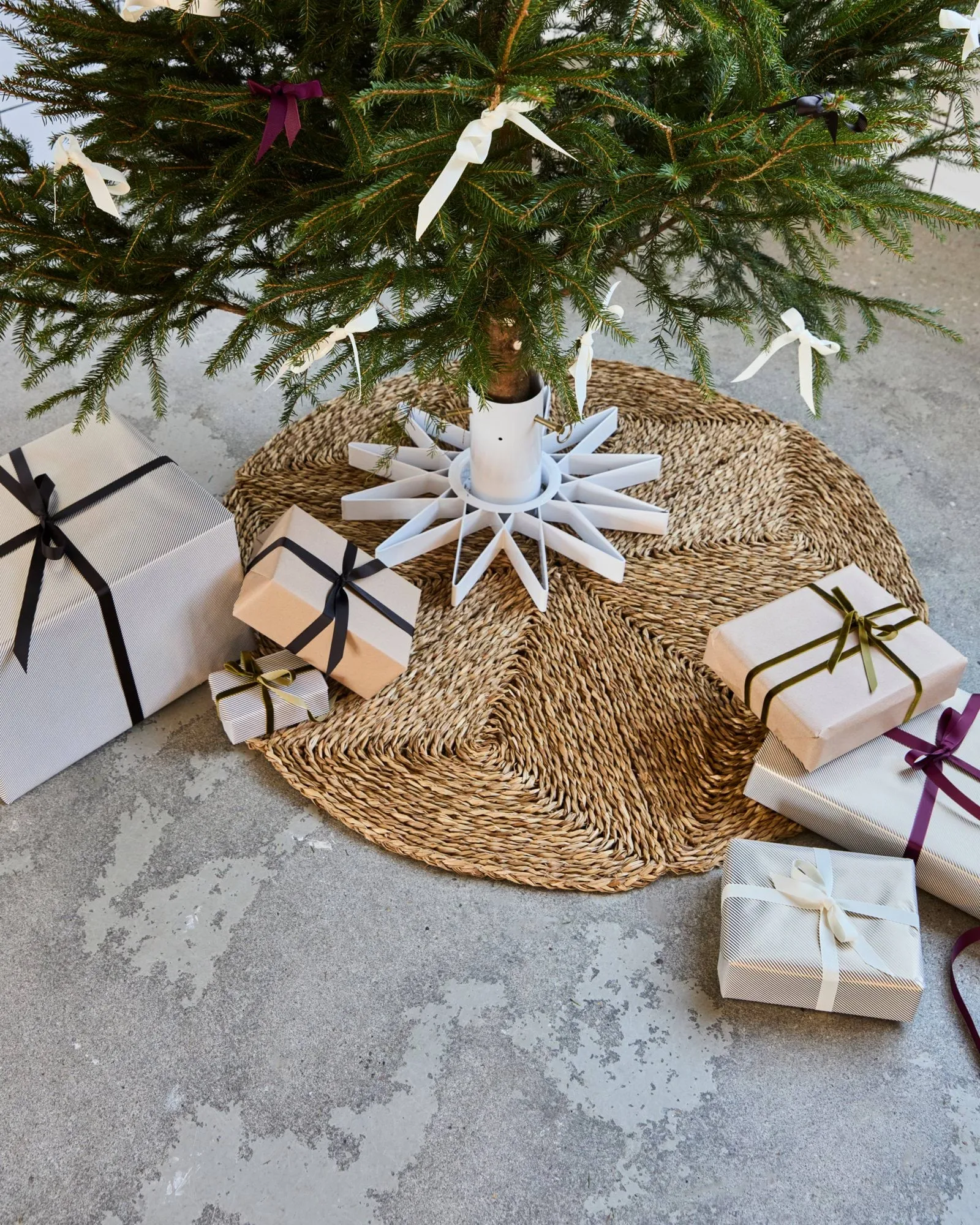 Star tree skirt, Ø100 cm, Natural House Doctor
