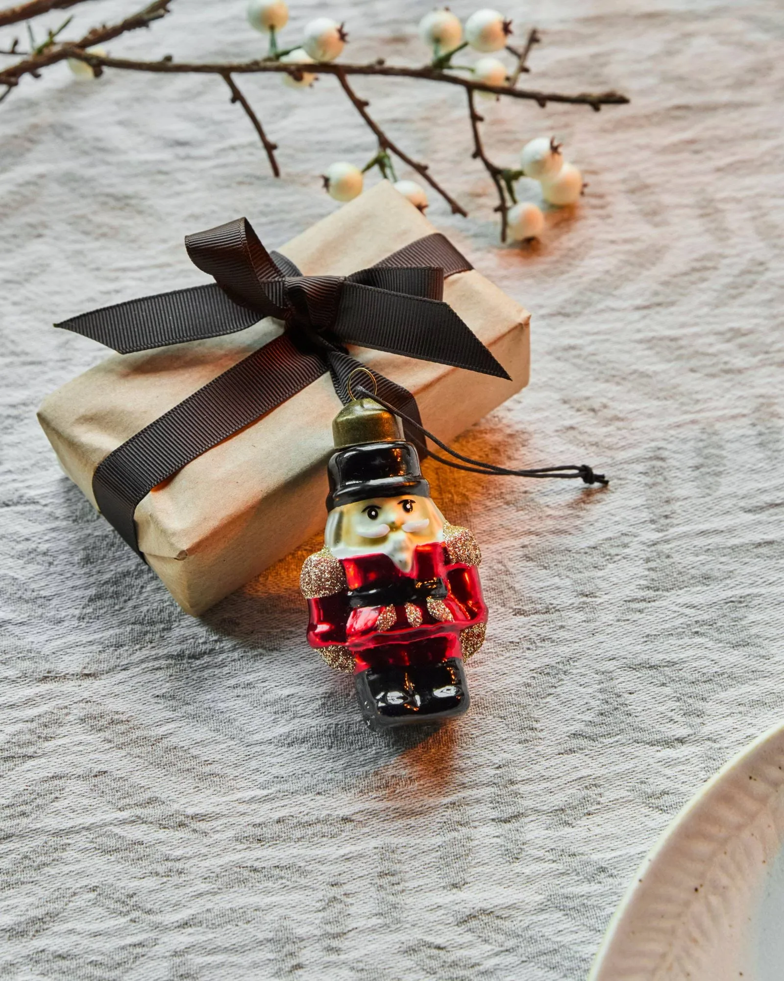 Tino Christmas hanging ornaments 4-pack, Red House Doctor