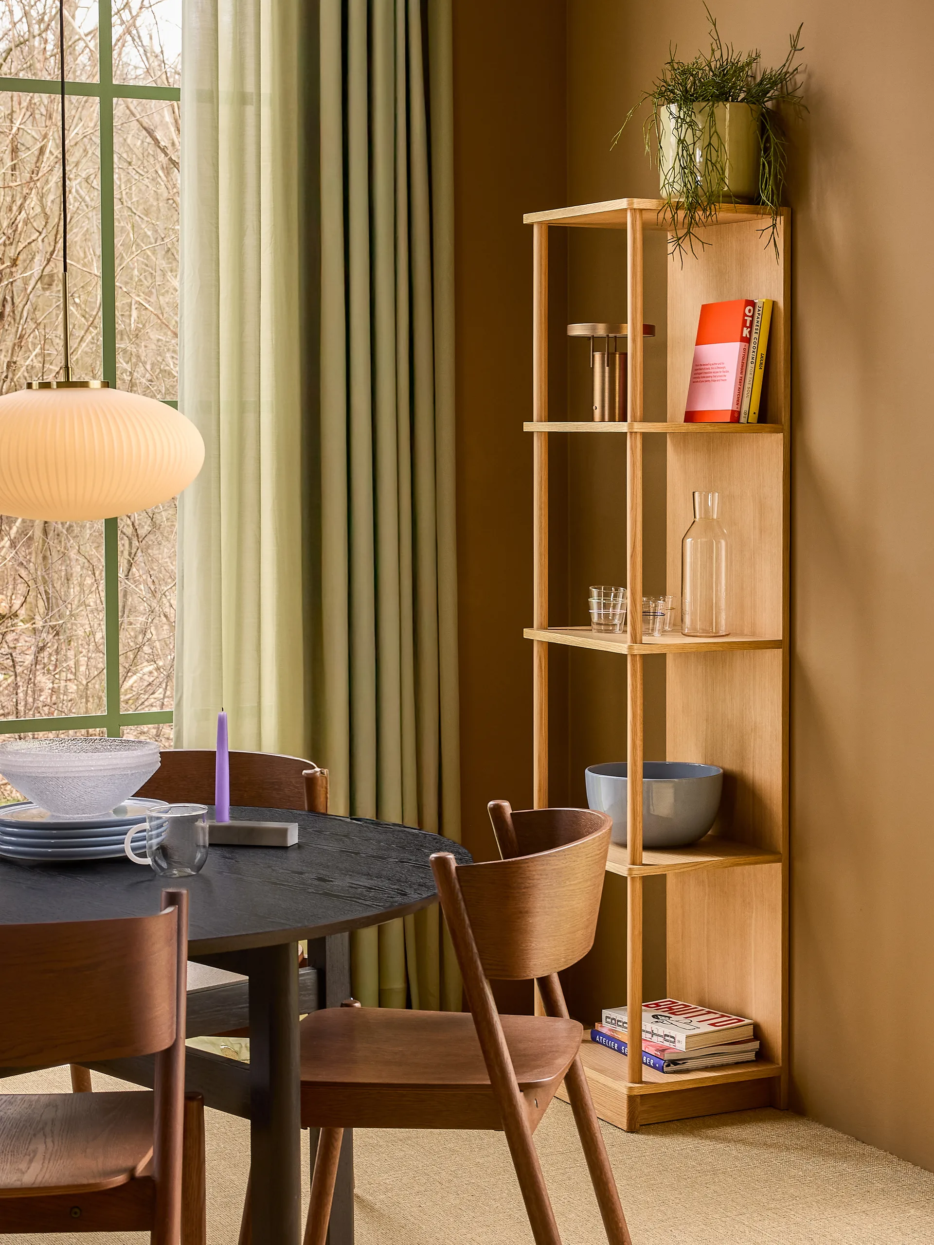 BringMe mini portable table lamp, Burnished brass Hübsch Interior