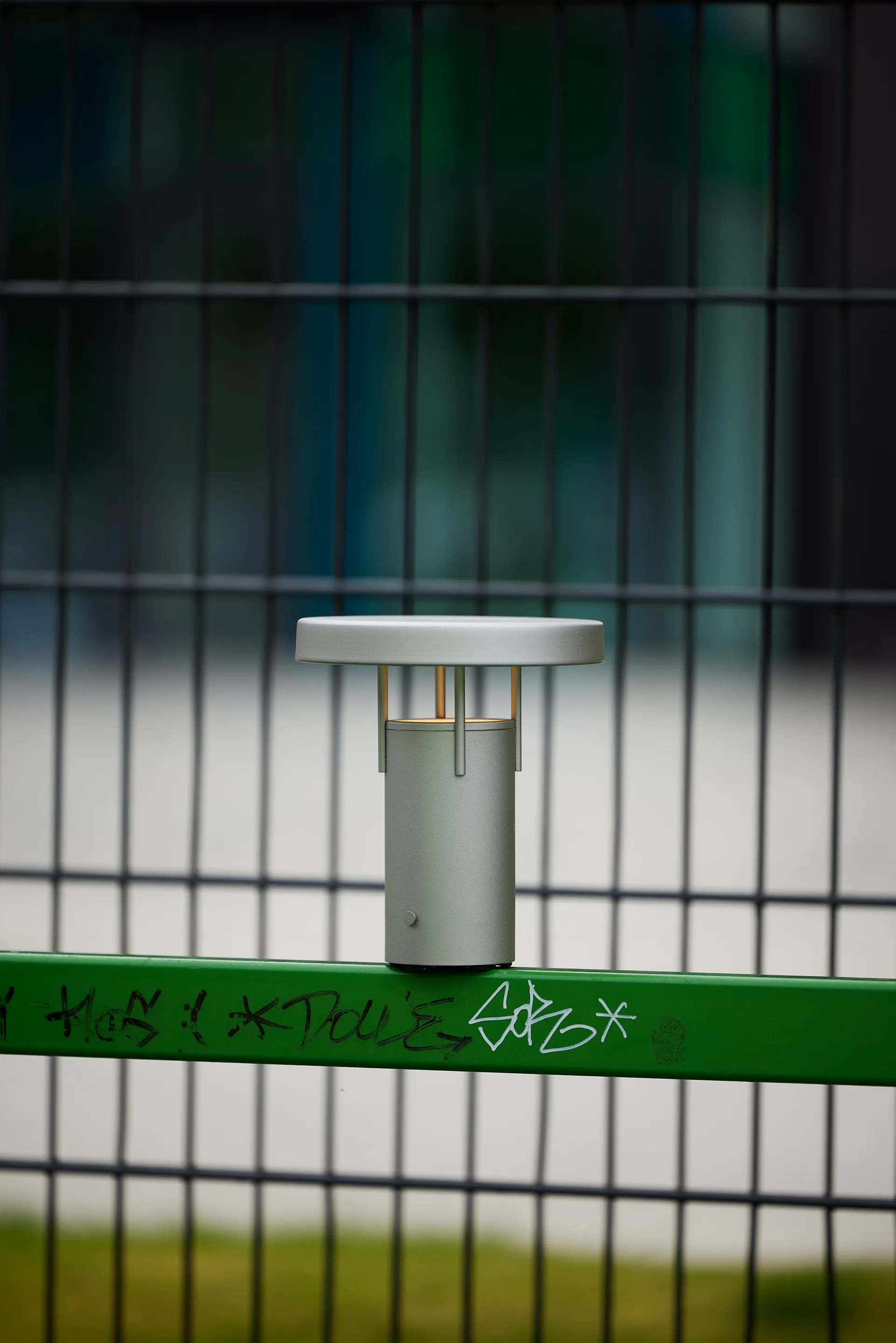 BringMe mini portable table lamp, Metallic sand Hübsch Interior