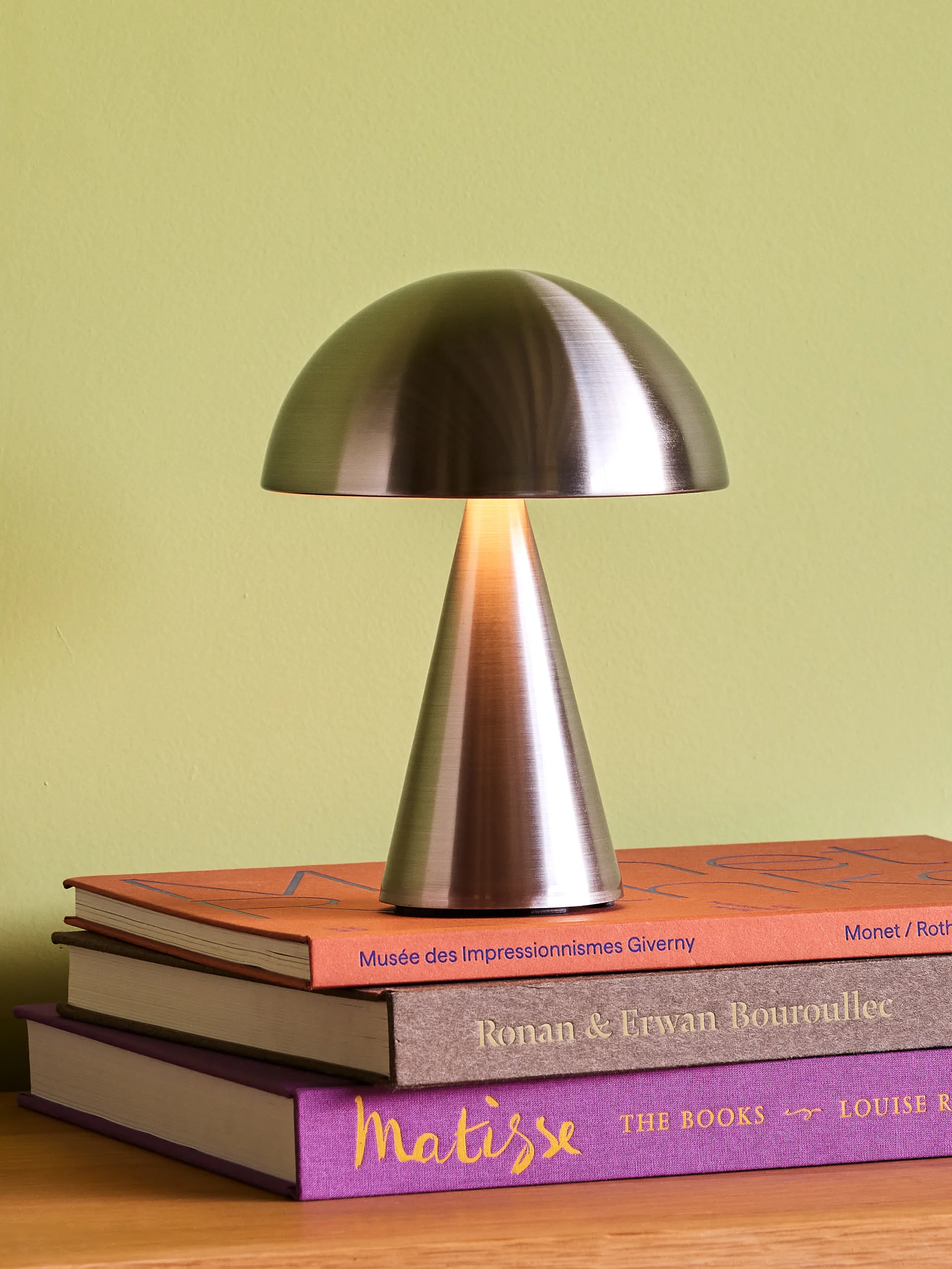Mush portable table lamp, Nickel Hübsch Interior