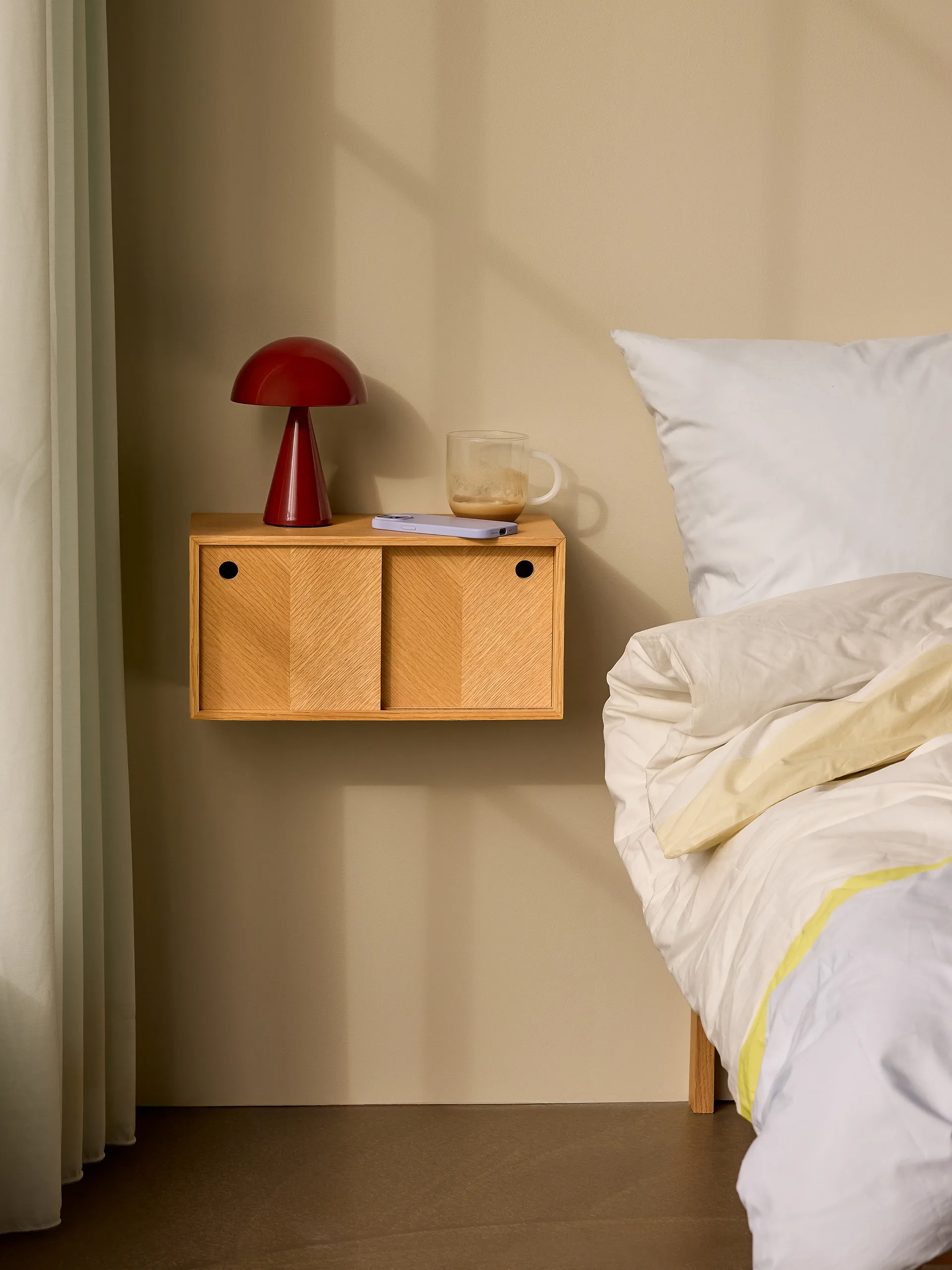 Mush portable table lamp, Red Hübsch Interior