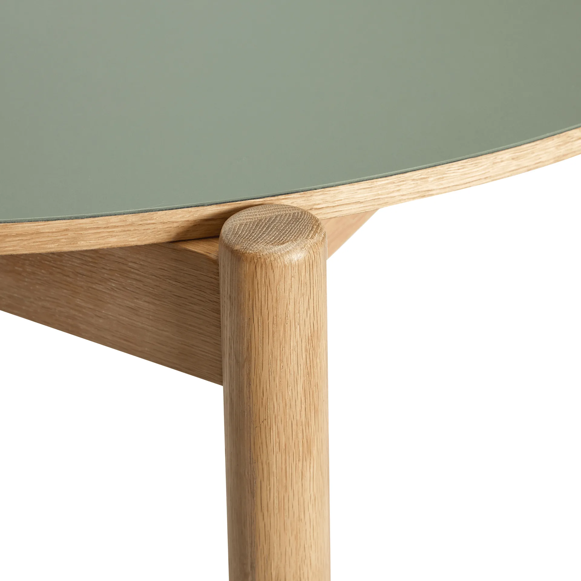 Oblique dining table, Olive, Ø126 cm Hübsch Interior