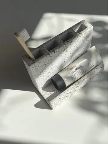 Humdakin Terrazzo toothbrush holder - Red-beige - Humdakin