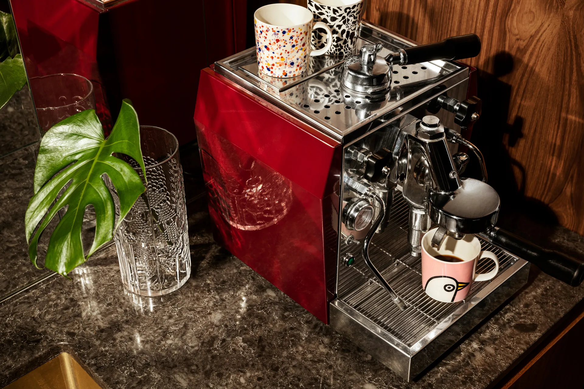 Oiva Toikka Birdie mug 30 cl, Pink Iittala