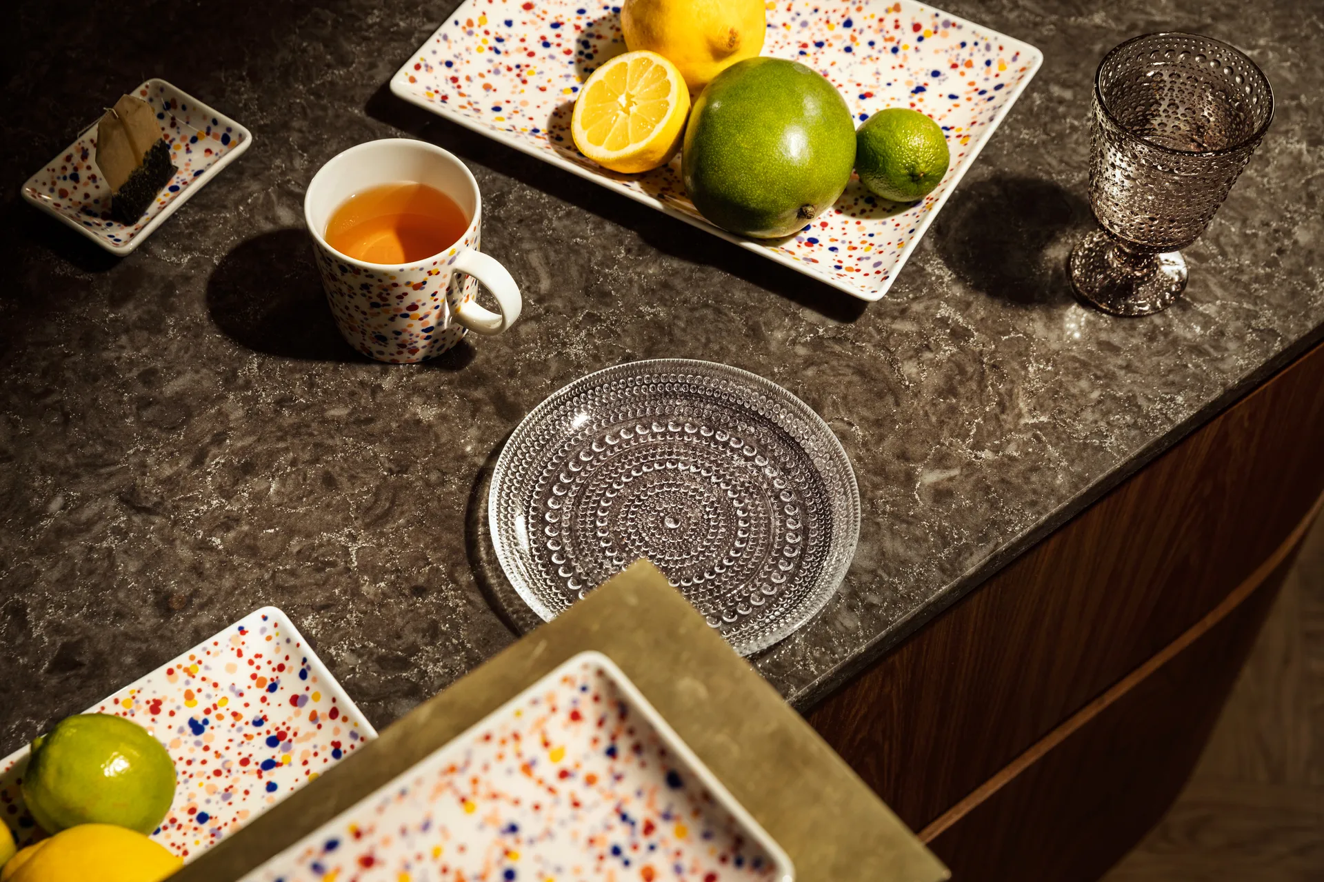 Oiva Toikka Helle A5 plate 15x21 cm, Ametist Iittala