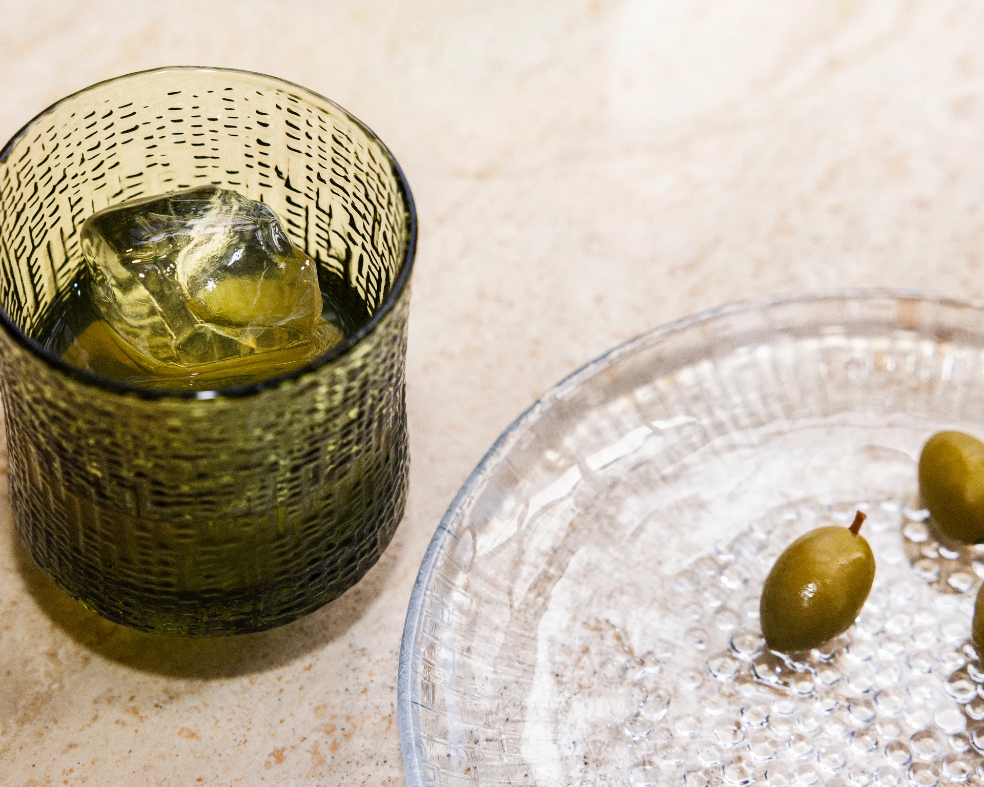 Ultima Thule drinking glass Finnish sand 20 cl 2-pack, Green Iittala