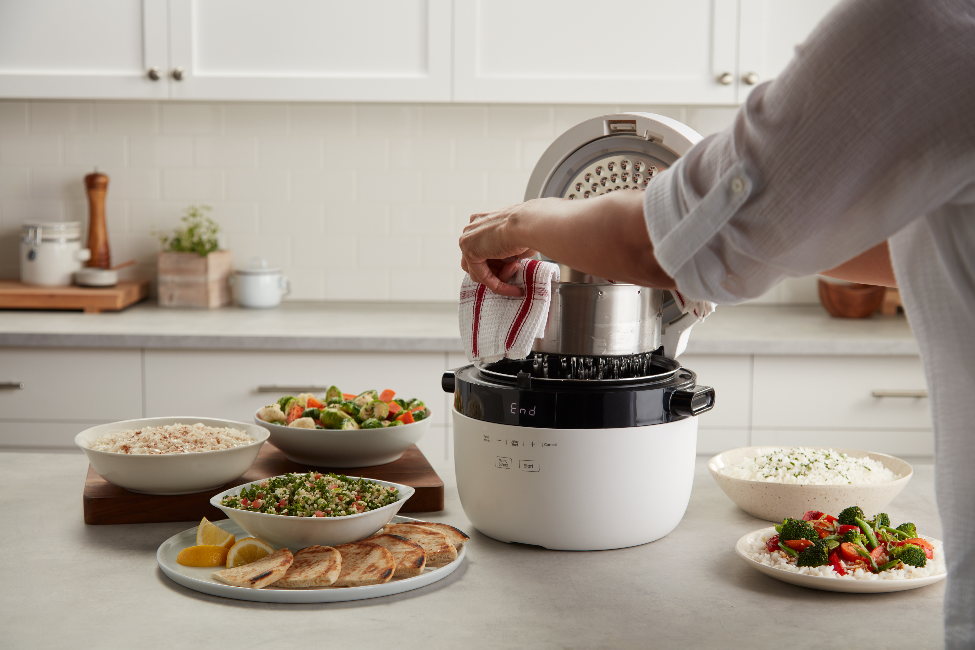 Rice Cooker 28 Cups Cooked with Steaming Basket Removable