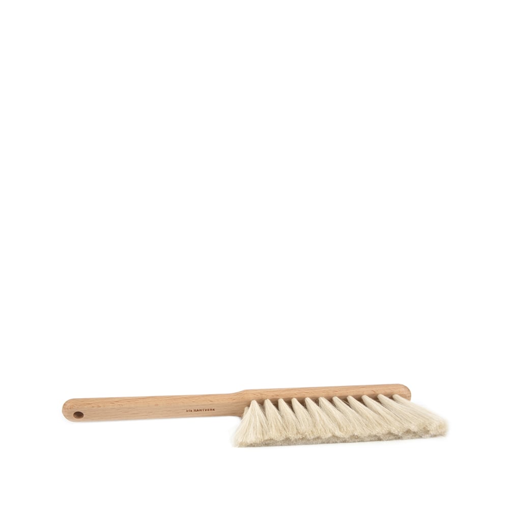 Iris Hantverk Iris dust brush Oiled beech, goat hair