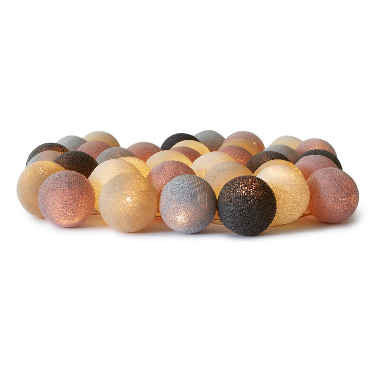 Irislights Iris lights blush 35 balls | Scandinavian Design | String lights & decorative lighting | Beige