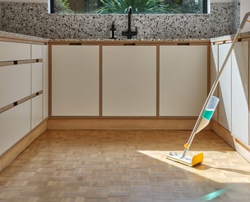 Cleantech 2-in-1 floor mop with scrubber - Light Stone - Joseph Joseph