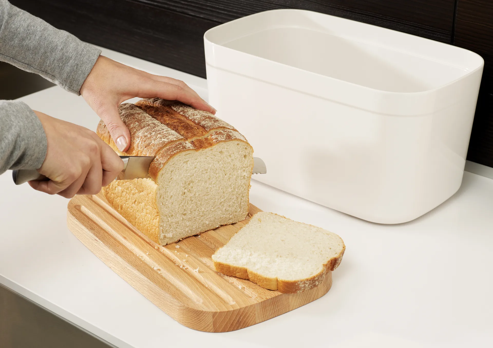 Joseph Joseph bread basket and cutting board, White Joseph Joseph