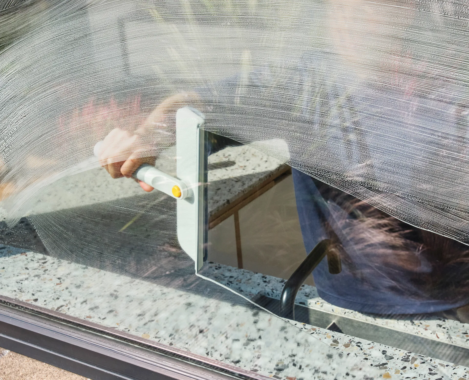 Joseph Joseph Cleantech 2-in-1 window squeegee, Stone Joseph Joseph