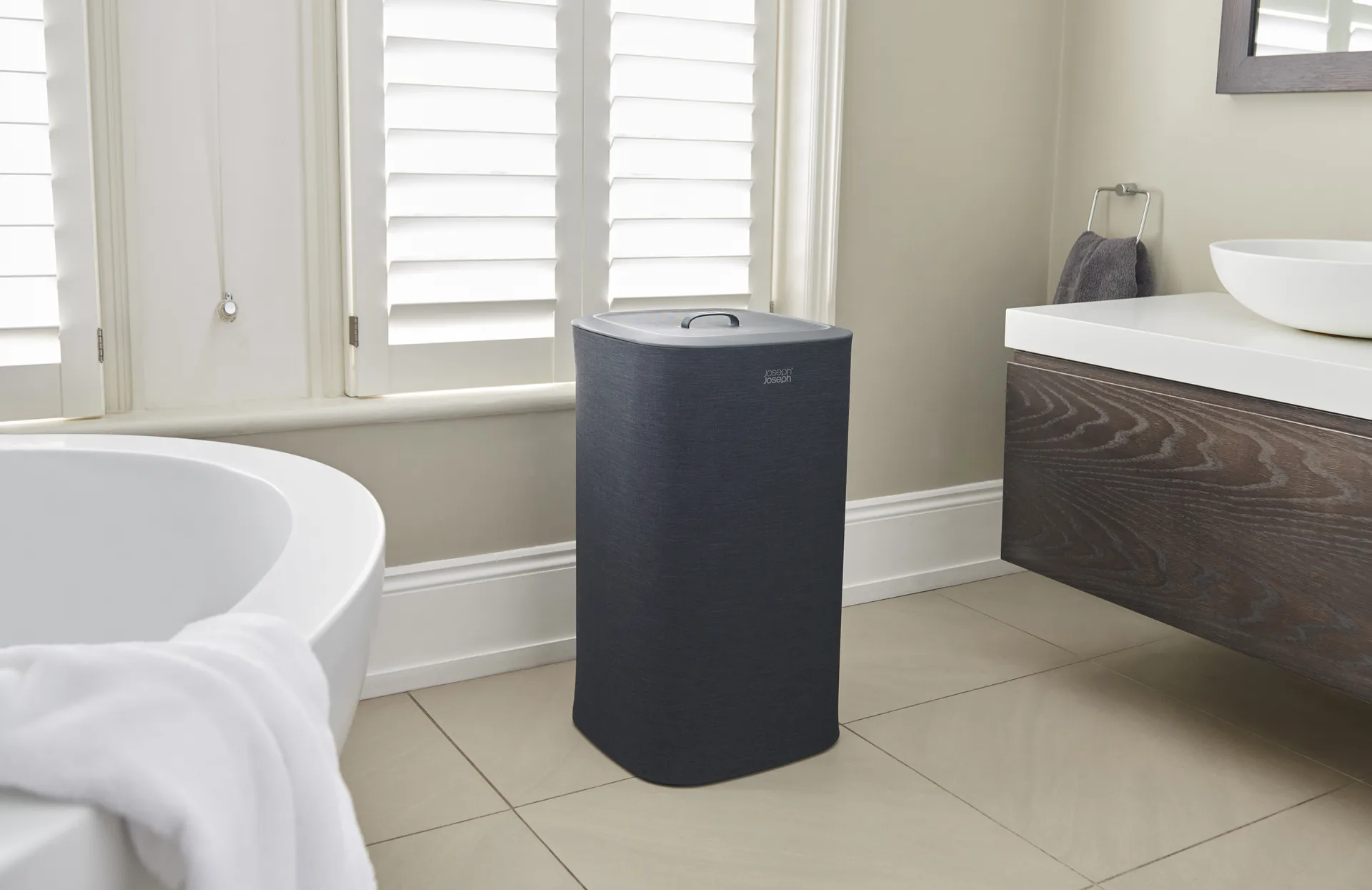 Tota laundry basket 60 L, Black Joseph Joseph