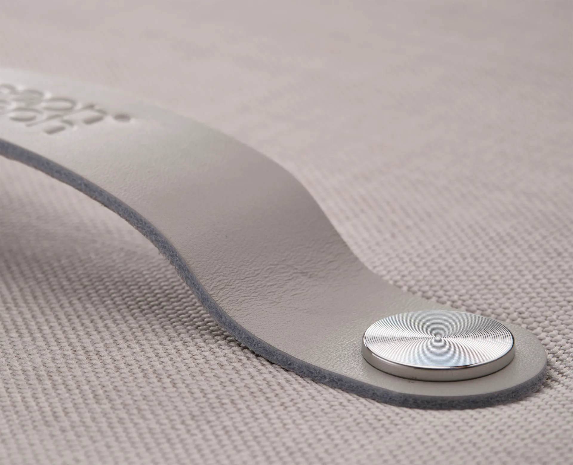 Tota Luxe laundry basket 90 L, Ecru Joseph Joseph