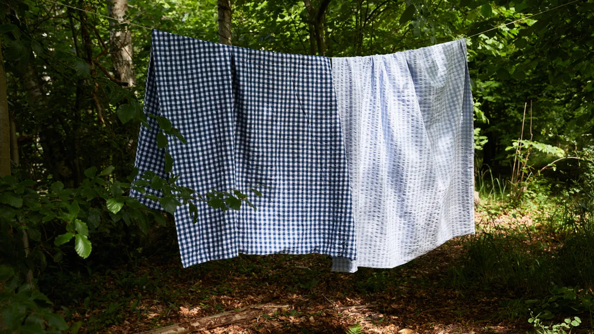 Bæk&Bølge bed set 220x220 cm, Dark blue-white Juna