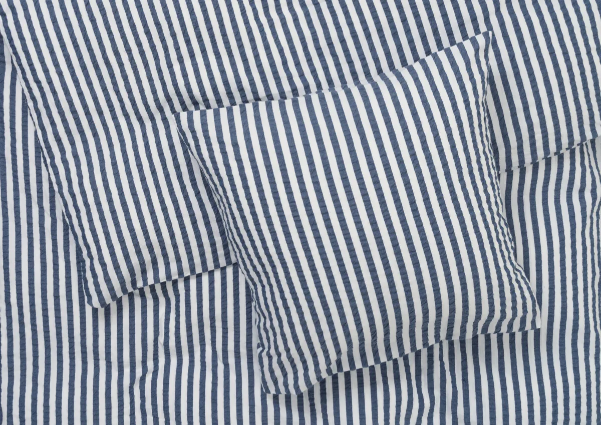 Bæk&Bølge Lines bedding set 220x220 cm, Dark blue-white Juna