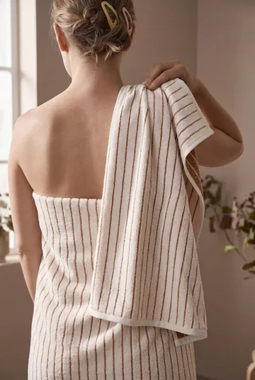 Soft towel - Off-white, 70x140 cm - Juna