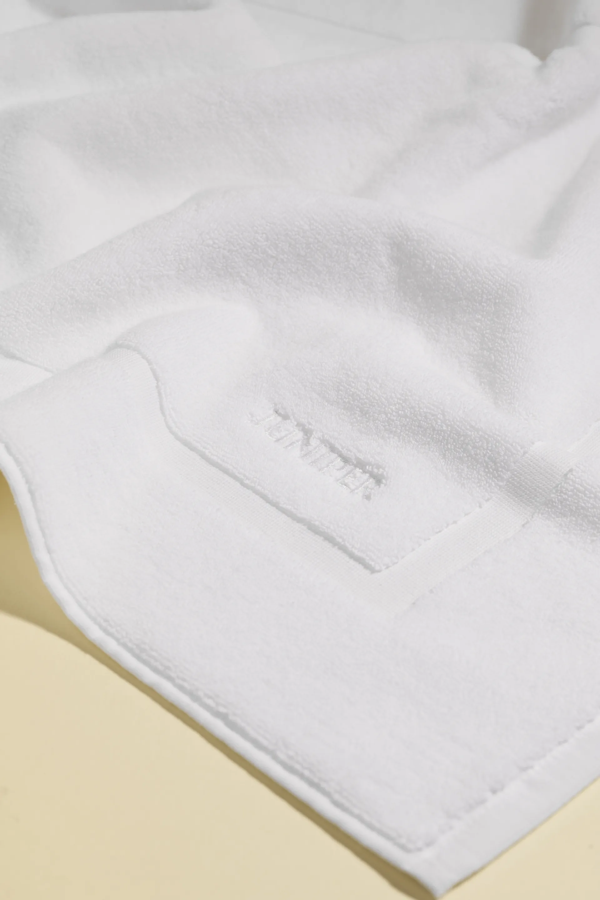 Juniper bath rug 50x80 cm, Snow White Juniper