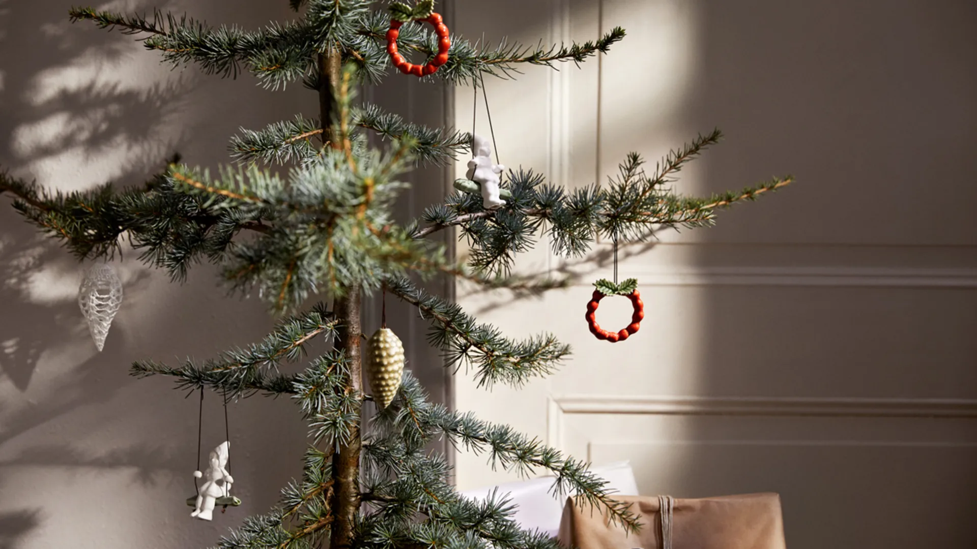 Christmas Tales pine cone 6 cm, Green Kähler