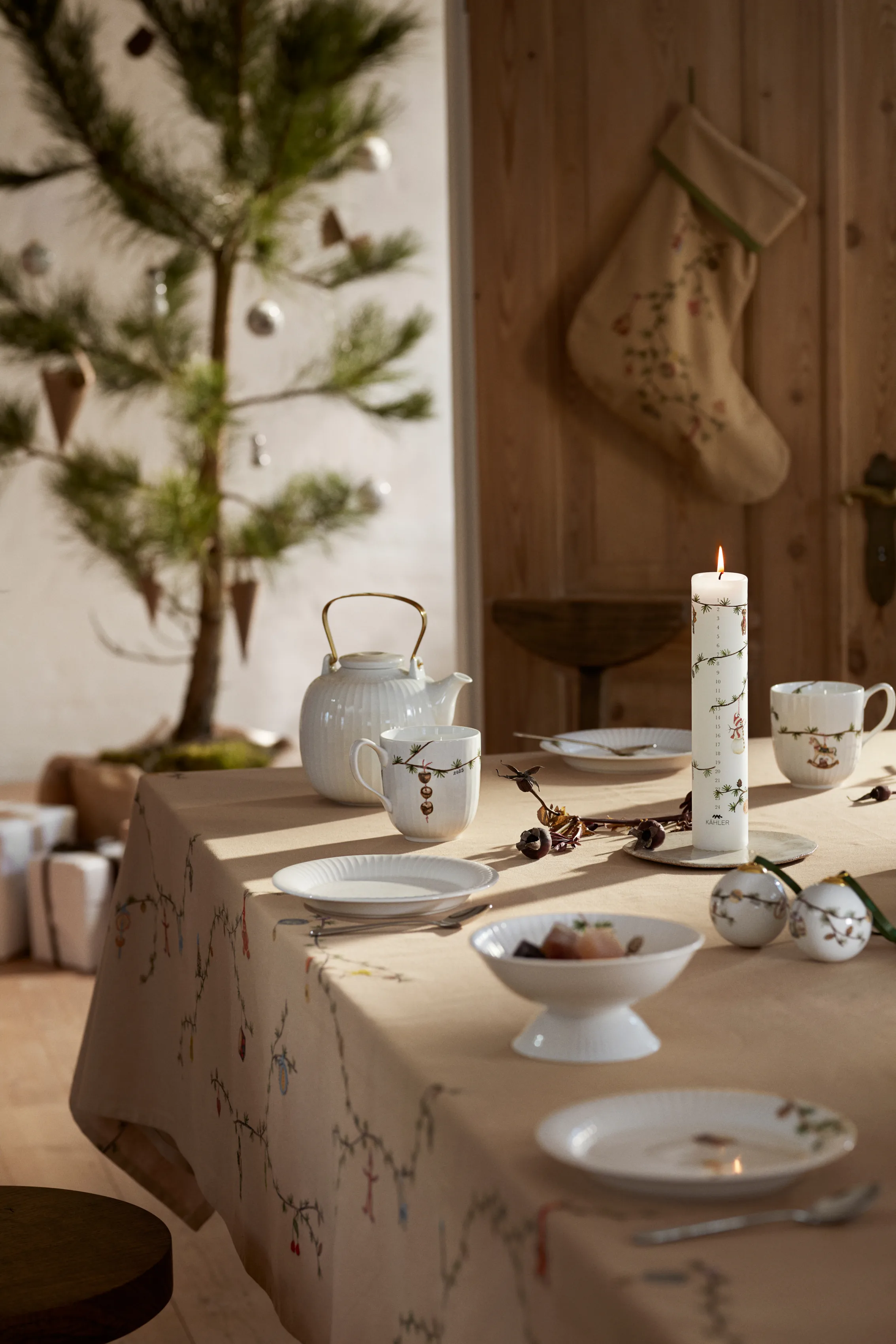 Hammershøi Christmas Advent Candle Ø5 cm from Kähler - NordicNest.com