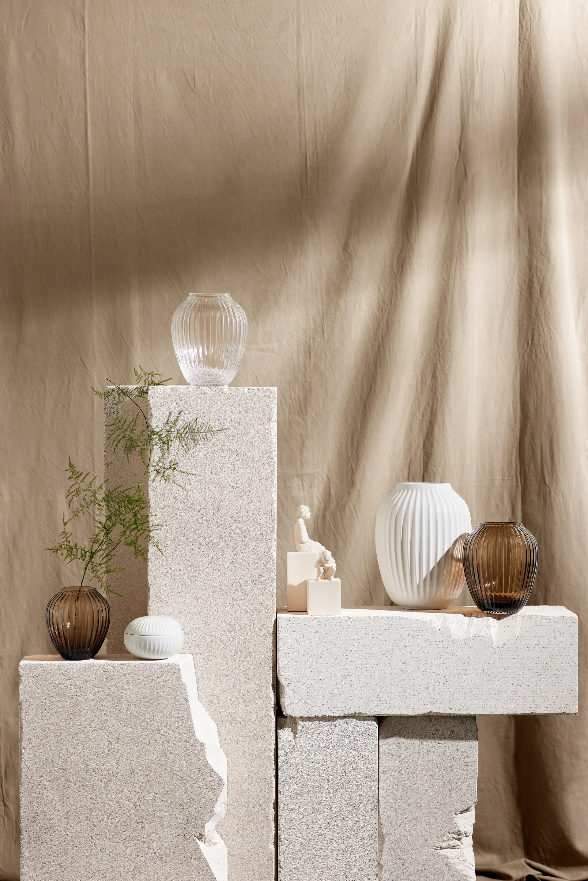 Hammershøi glass vase 18.5 cm, Walnut Kähler