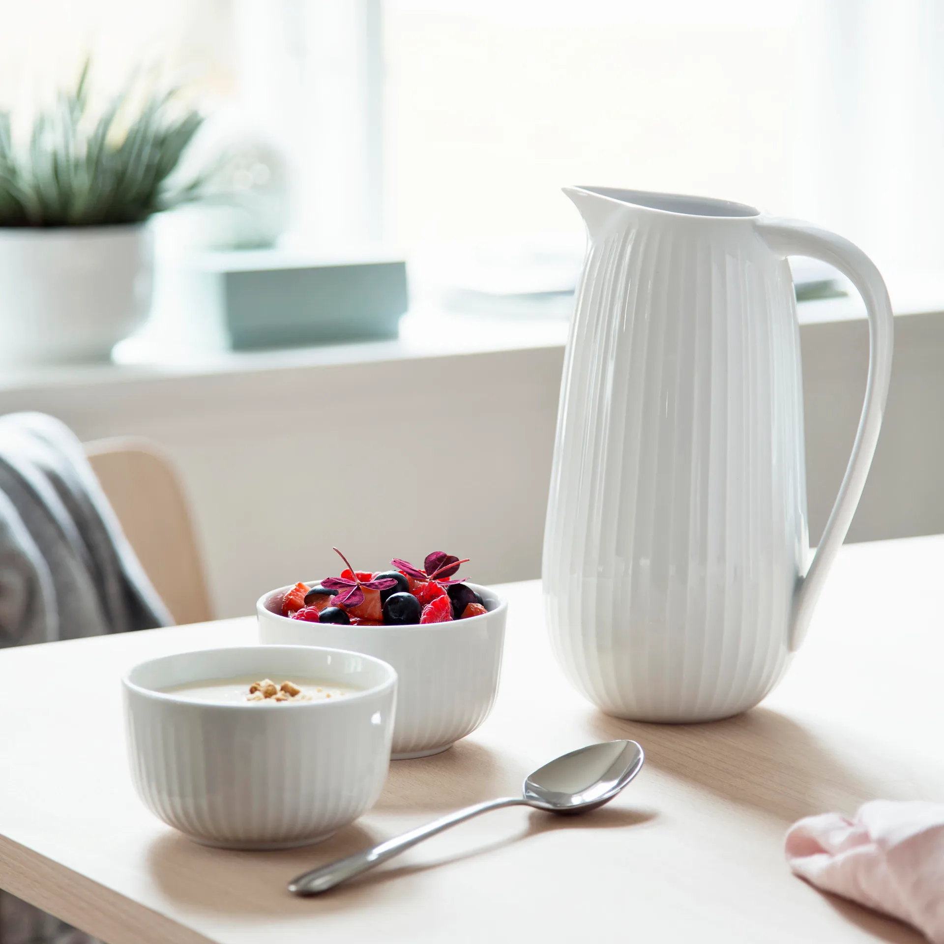 Hammershøi jug, white Kähler