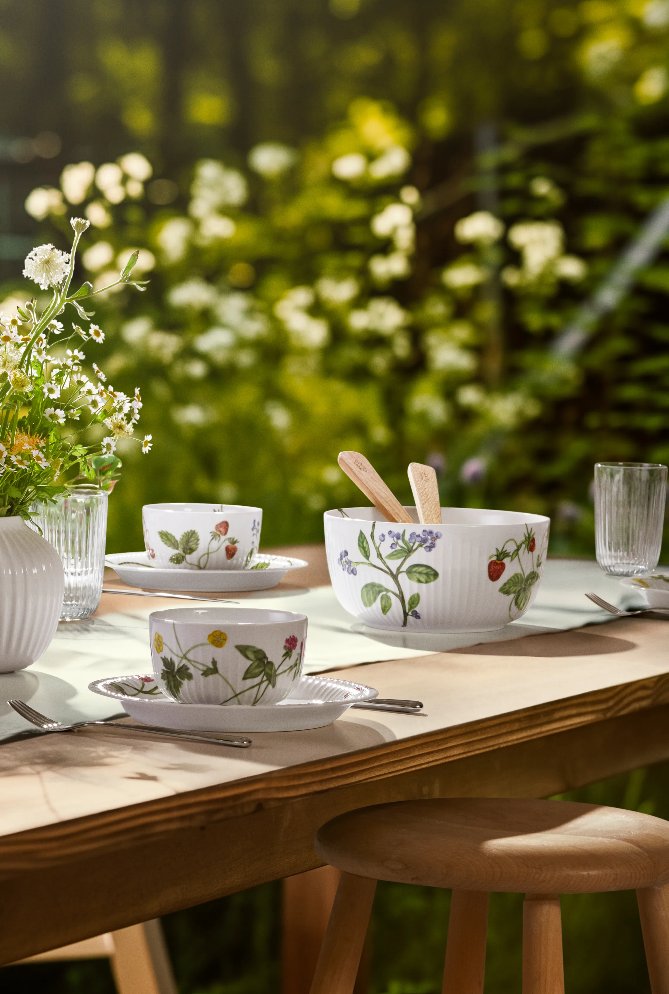 Hammershøi Summer serving bowl Ø21 cm from Kähler - NordicNest.com