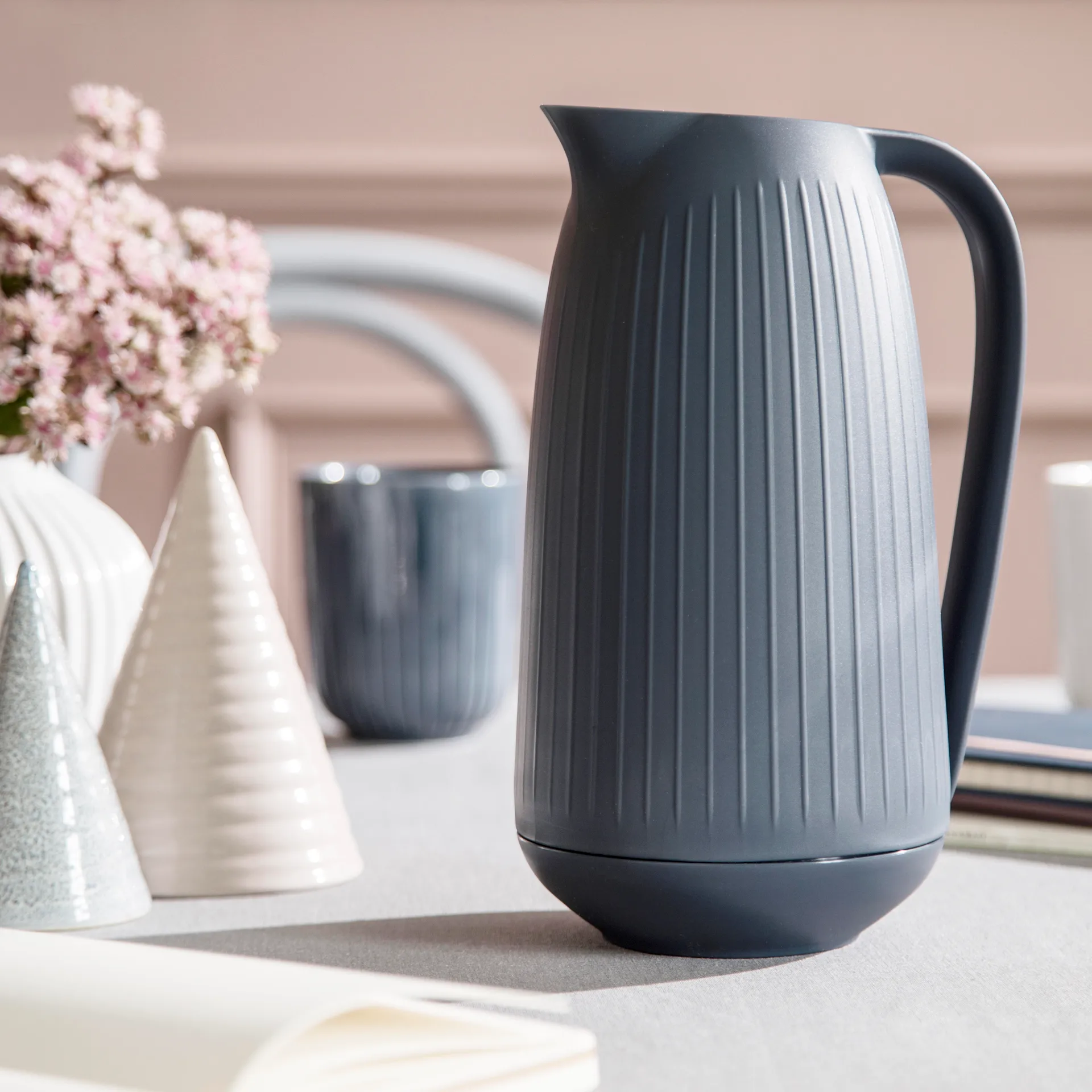 Hammershøi thermos jug, anthracite (grey) Kähler