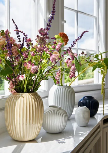 Hammershøi vase medium - white - Kähler