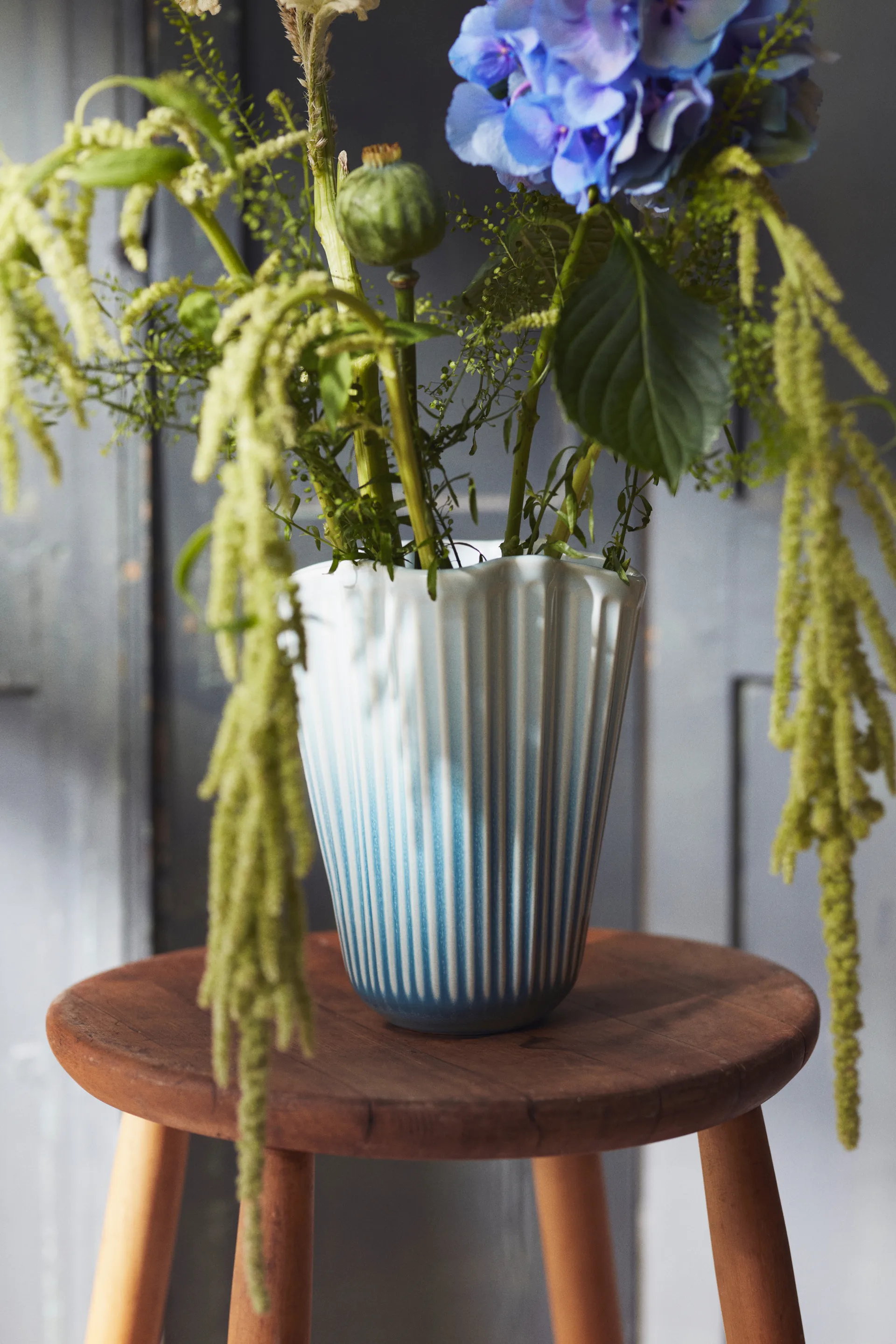 Hammershøi vase unfold, Blue, 20.5 cm Kähler