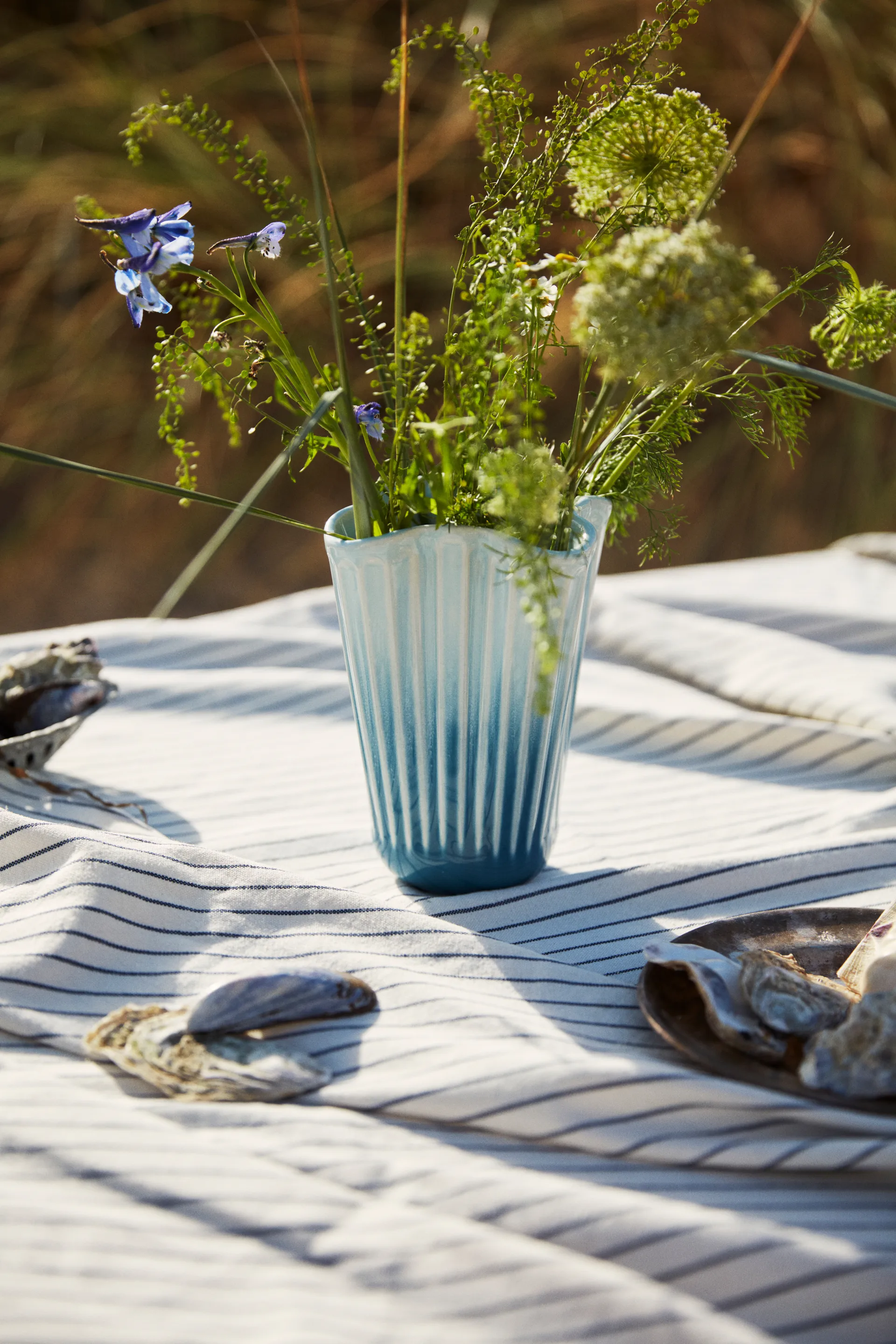 Hammershøi vase unfold, Blue, 20.5 cm Kähler