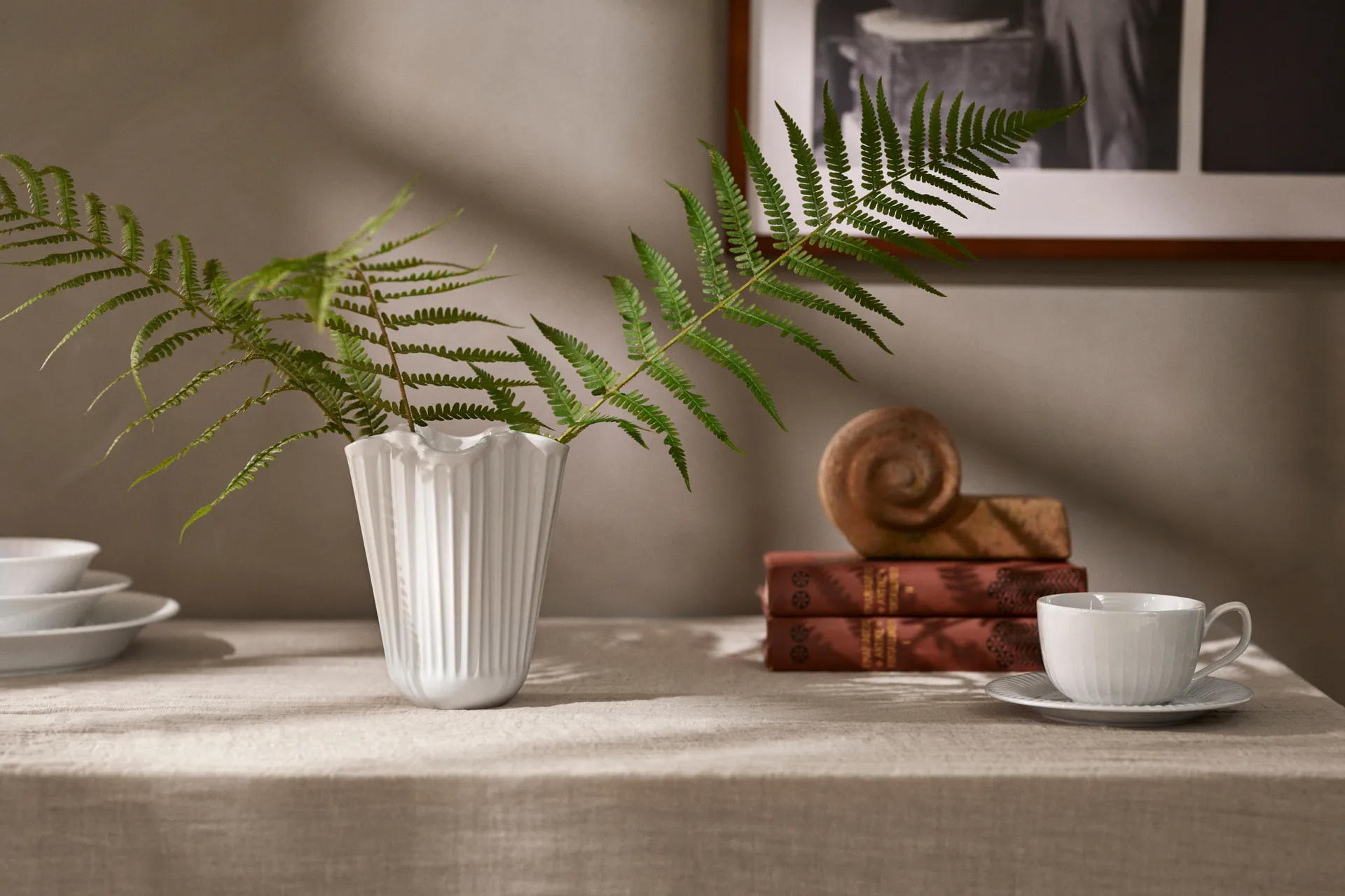 Hammershøi vase unfold, White, 16,5 cm Kähler