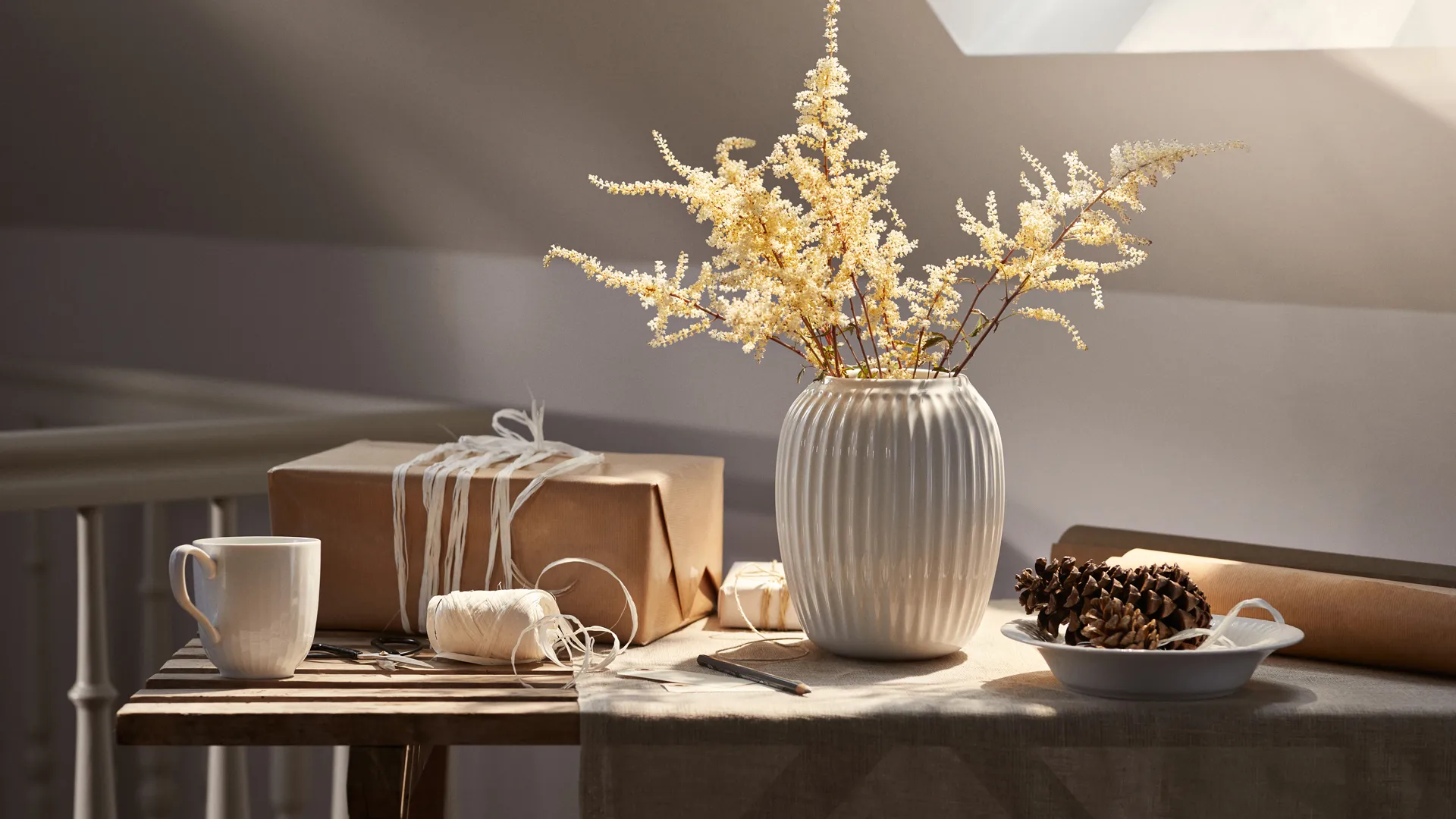 Hammershøi vase, White, medium 21 cm Kähler