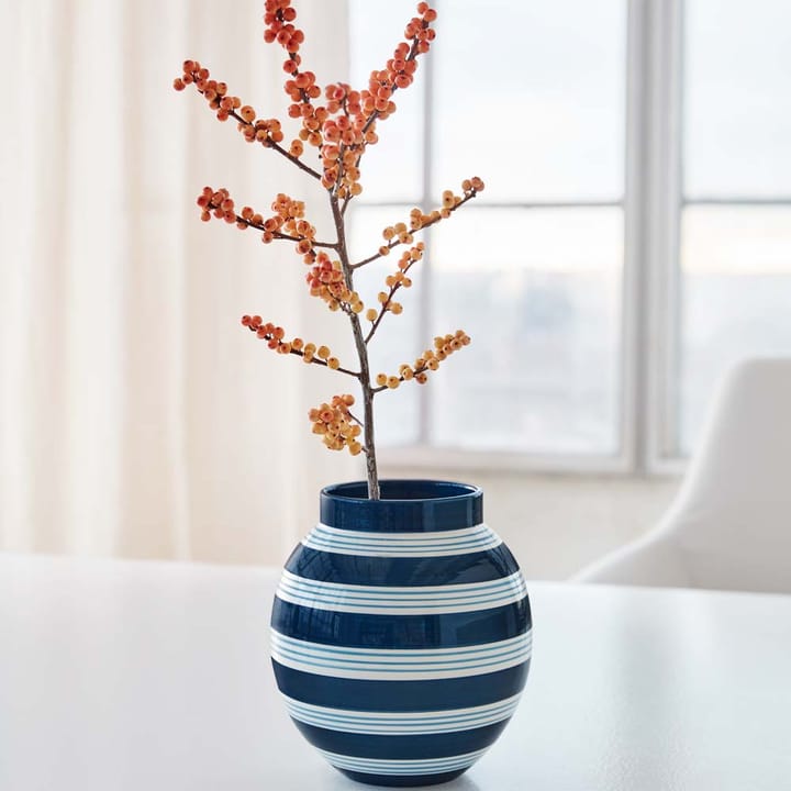 Omaggio Nuovo Vase - Dark blue, h20,5 cm - Kähler