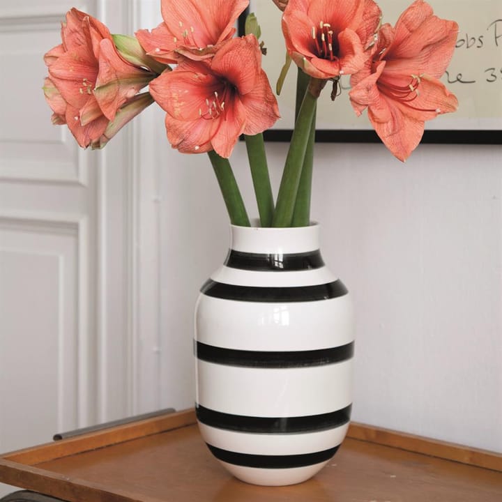 Omaggio vase large - black - Kähler