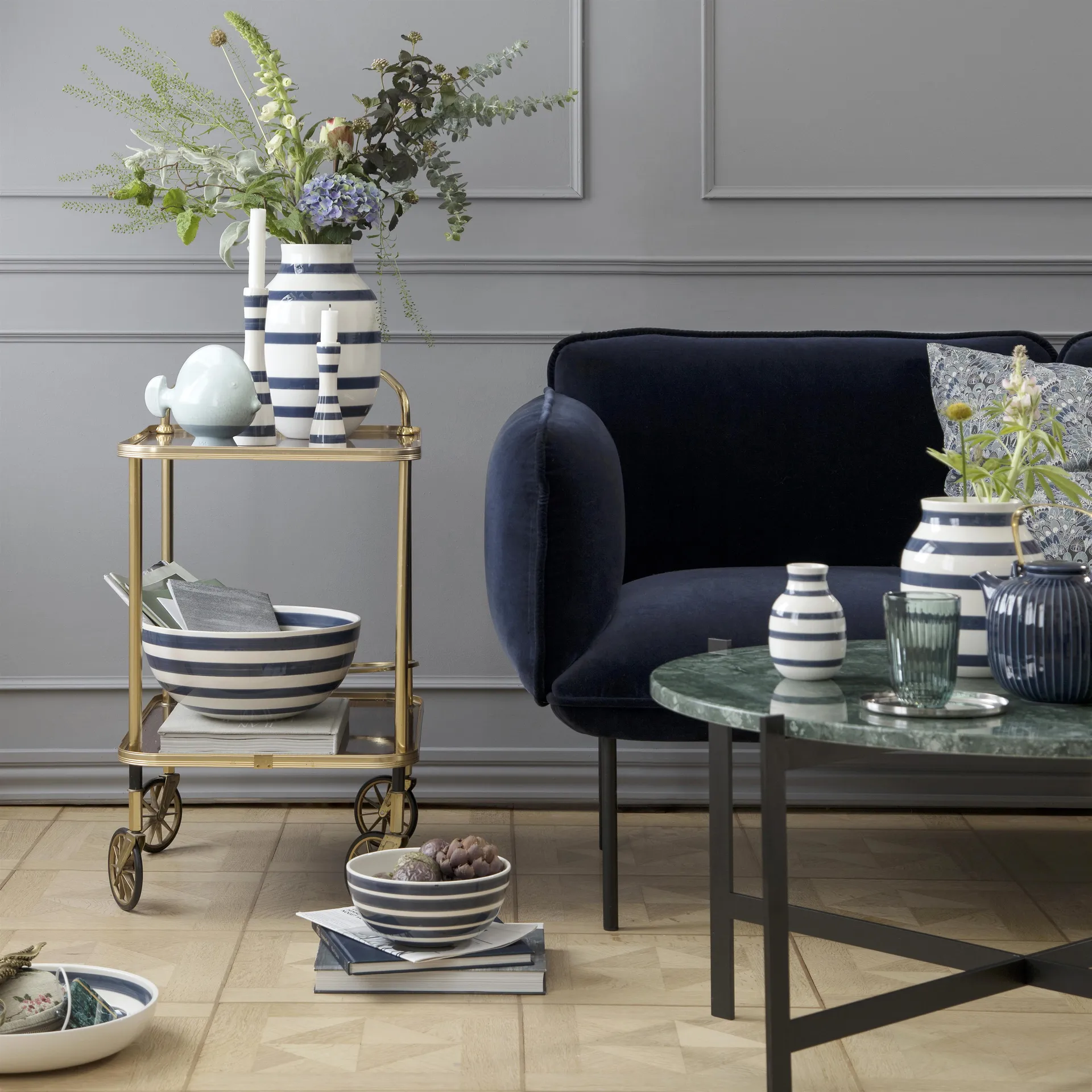 Omaggio vase small, steel blue Kähler