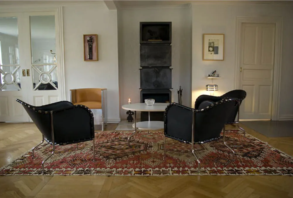 Bruno armchair, Core leather black-chrome Källemo