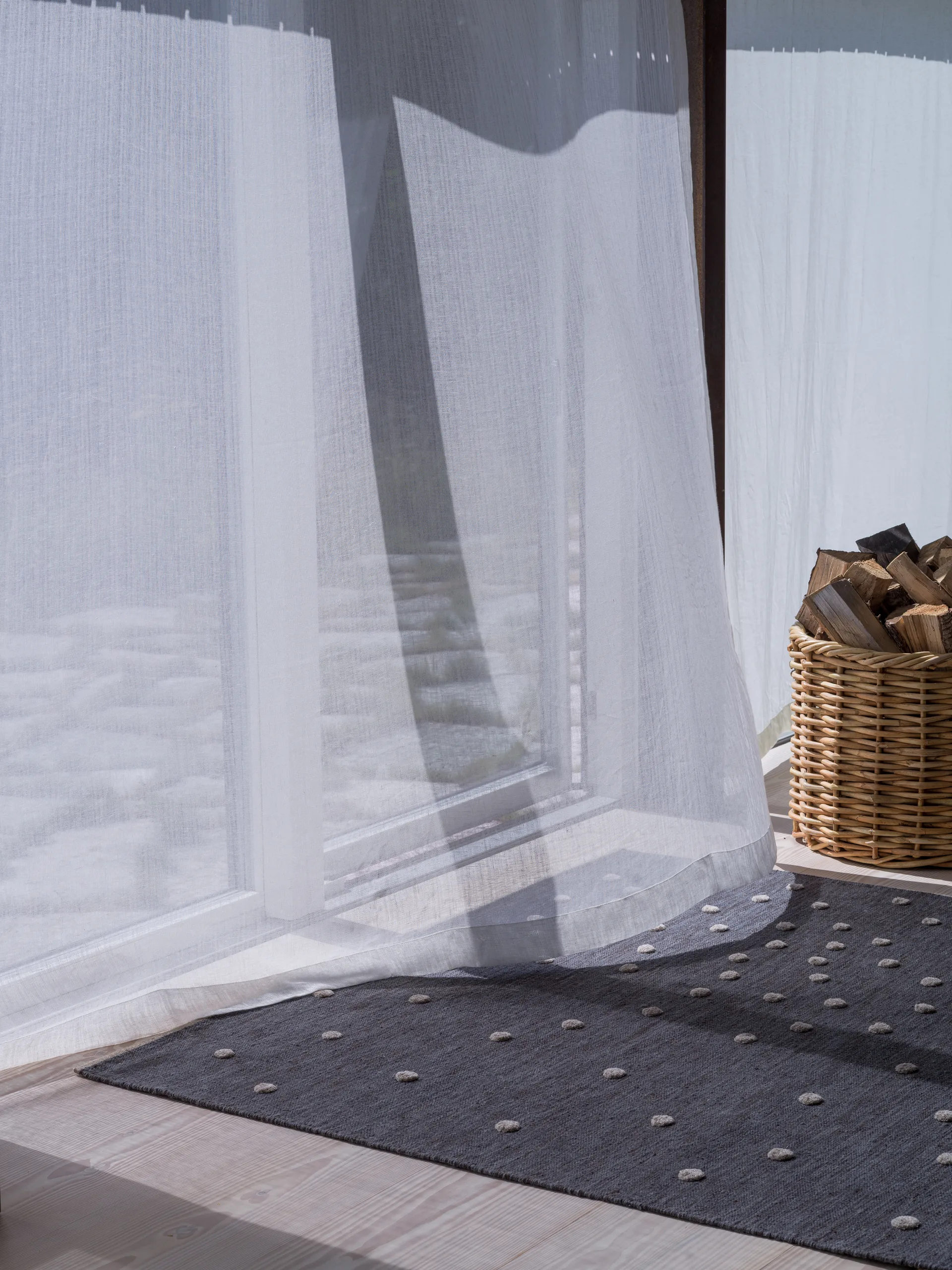 Bula Rug, Nearly Black, 200x300 cm Kateha