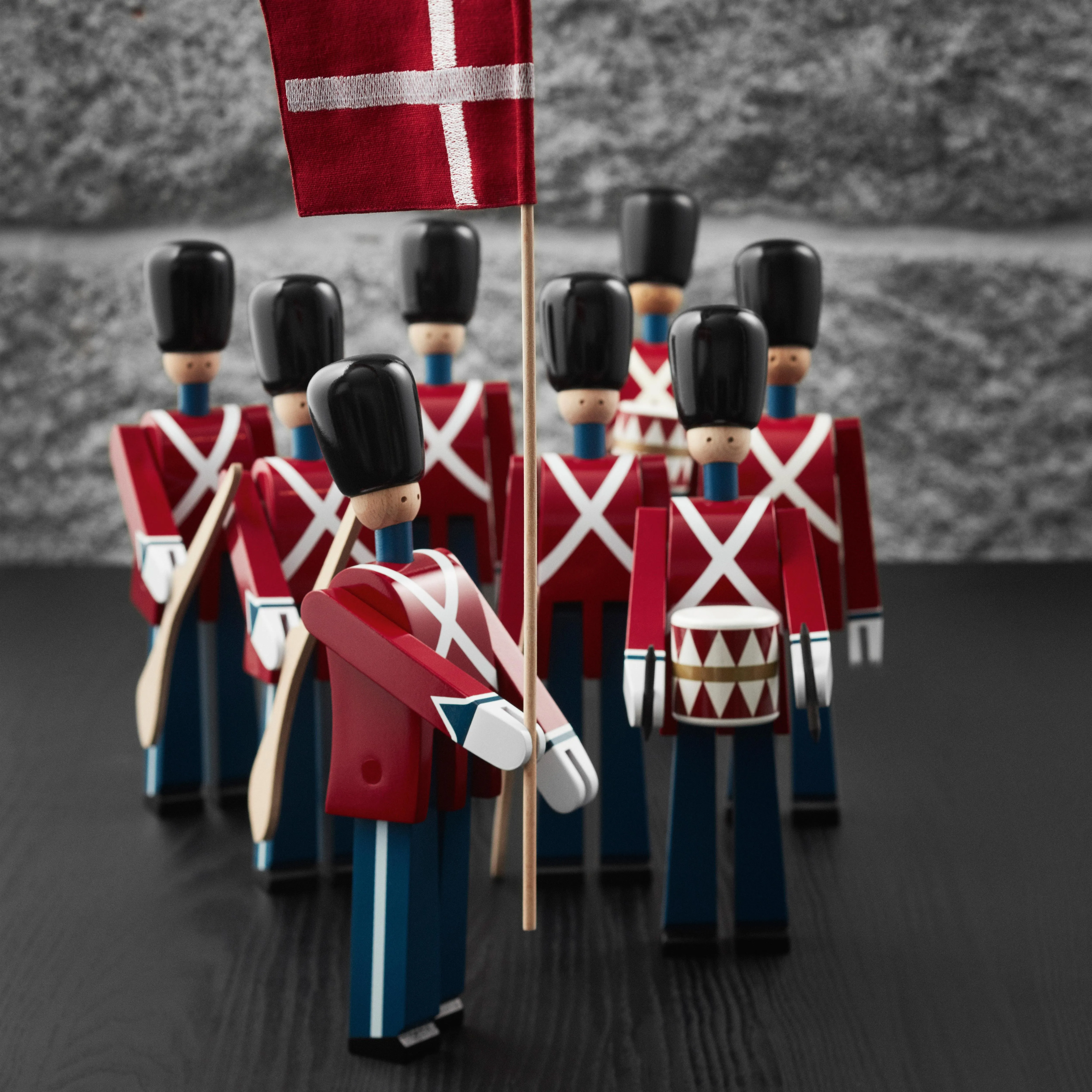 【新品】KAY BOJESEN FANEBÆRER 旗手の置物 未使用 Kay Bojesen guard with textile flag from Kay Bojesen Denmark