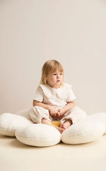 Flower floor cushion - Natural white, Ø100x15 cm - Kid's Concept