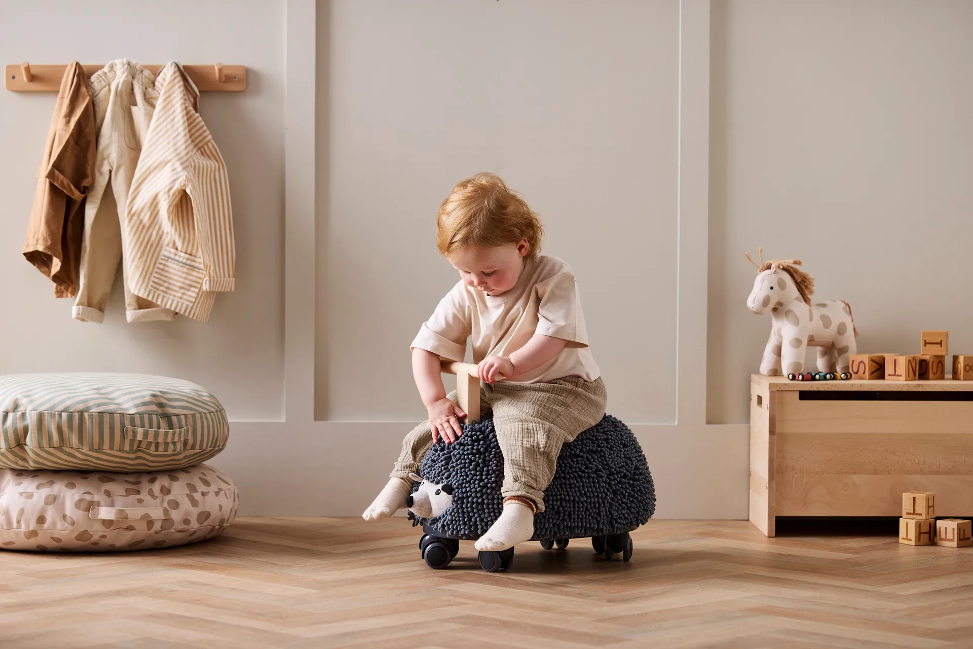 Hooded hedgehog toy, Edvin Kid's Concept