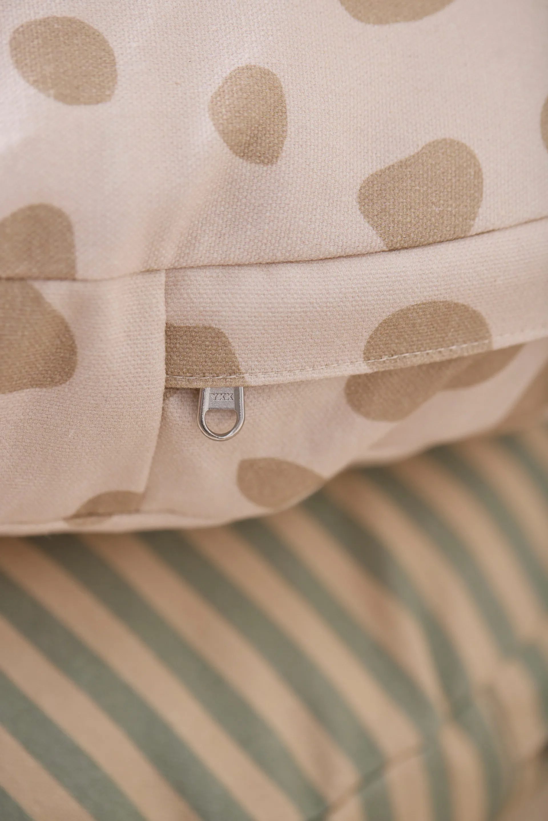 Kid's Base floor cushion Ø60 cm, Dotted Kid's Concept