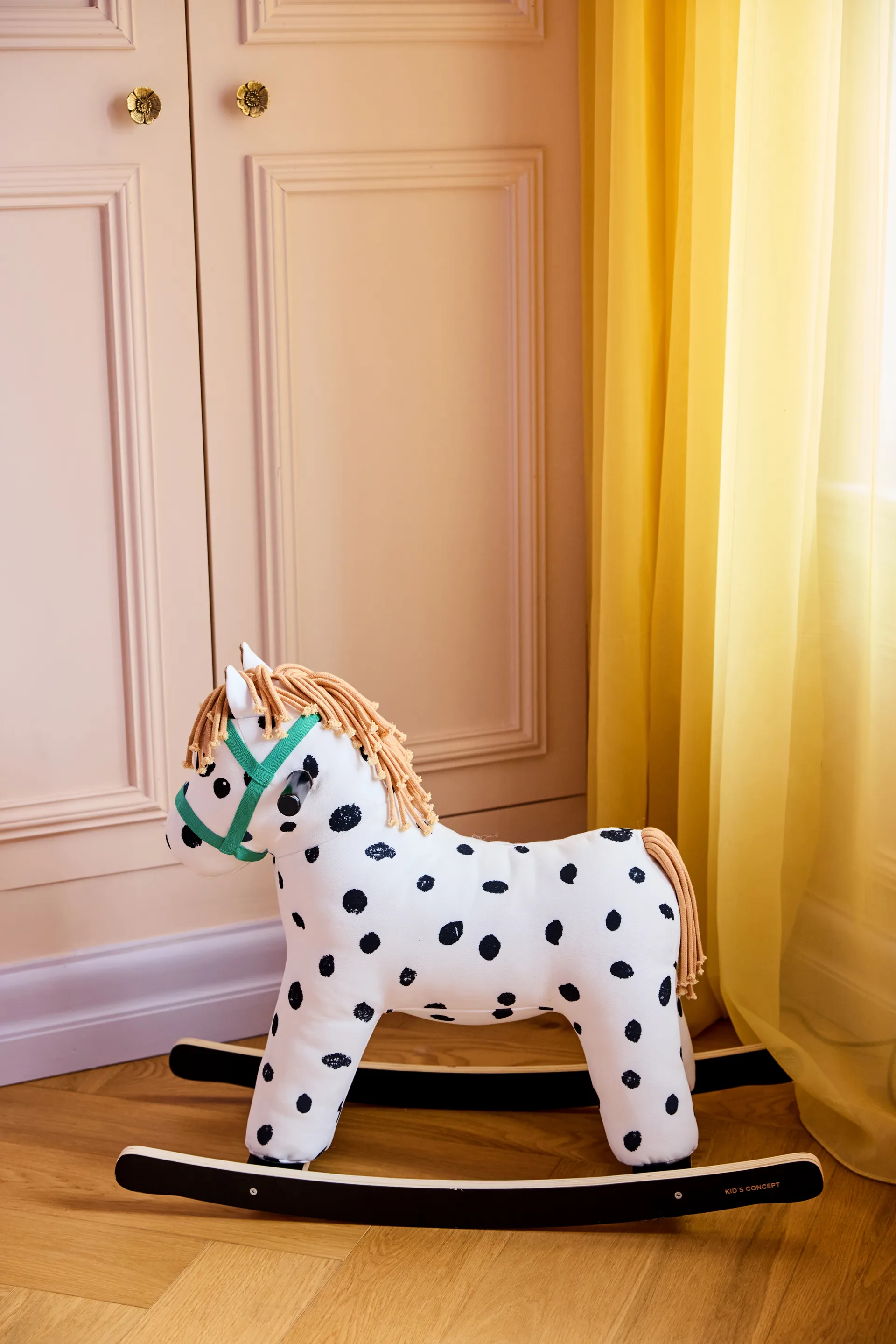 Pippi rocking horse, White-black Kid's Concept